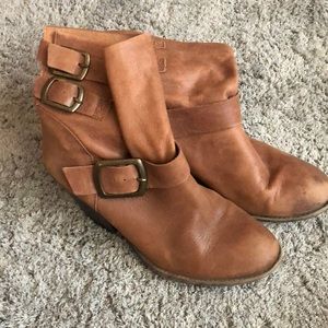 Weathered Lucky Brand Boots